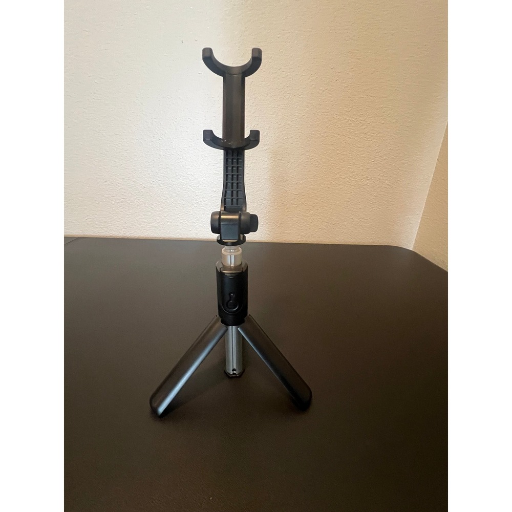 Selfie Stick Tripod Black Bluetooth Remote